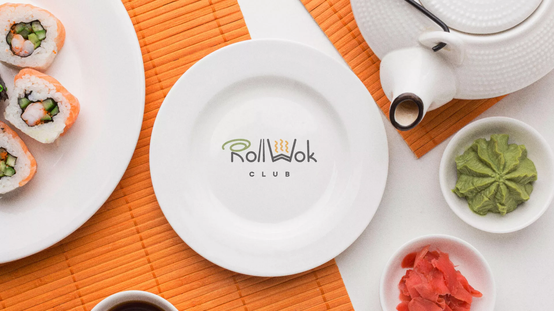 Разработка логотипа и фирменного стиля суши-бара «Roll Wok Club» в Солнечногорске